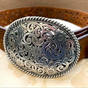 Tony Lama Women’s Pierced Filigree Leather Belt, Size 32